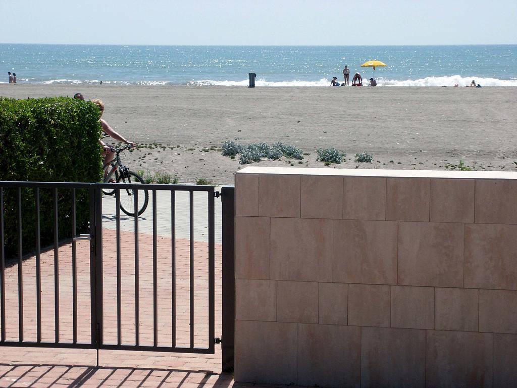Apartamento VenAVera Playa de Baria 2 K-1D Primera Línea Gran Terraza y WIFI Exterior foto